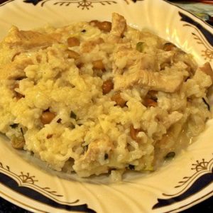 Pilaf cu piept de pui si alune